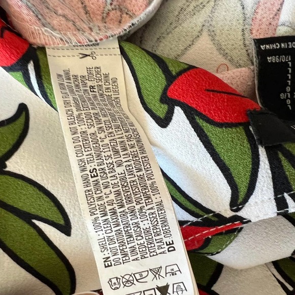 Forever 21 Rose Romper Size Large - Picture 13 of 13